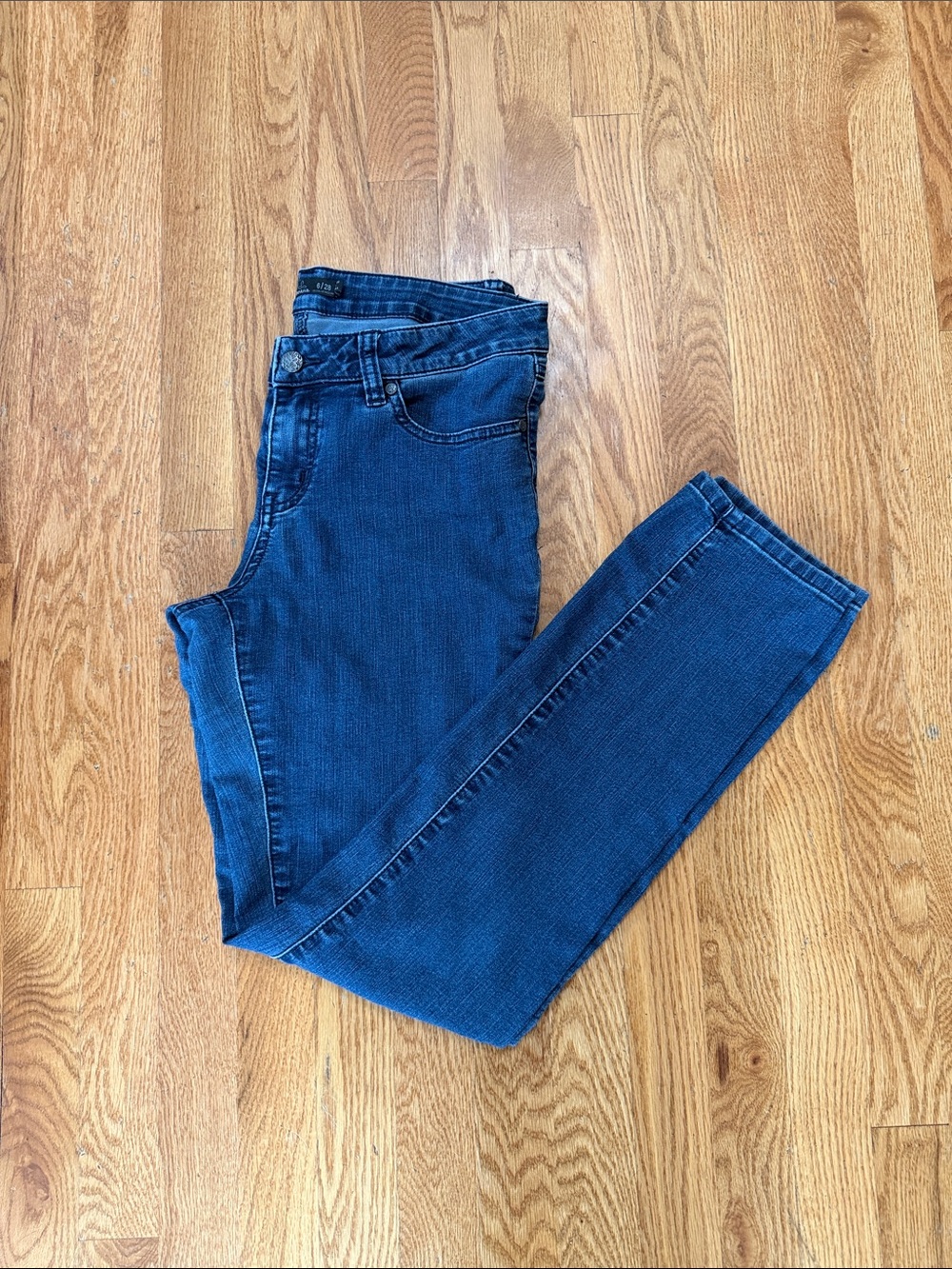 Prana Women's Skinny Jeans in Deep Blue Wash Size 6 regular